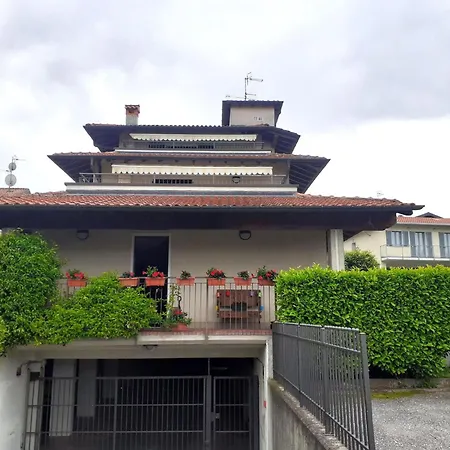 Apartamento Welcoming In With Terrace Germignaga